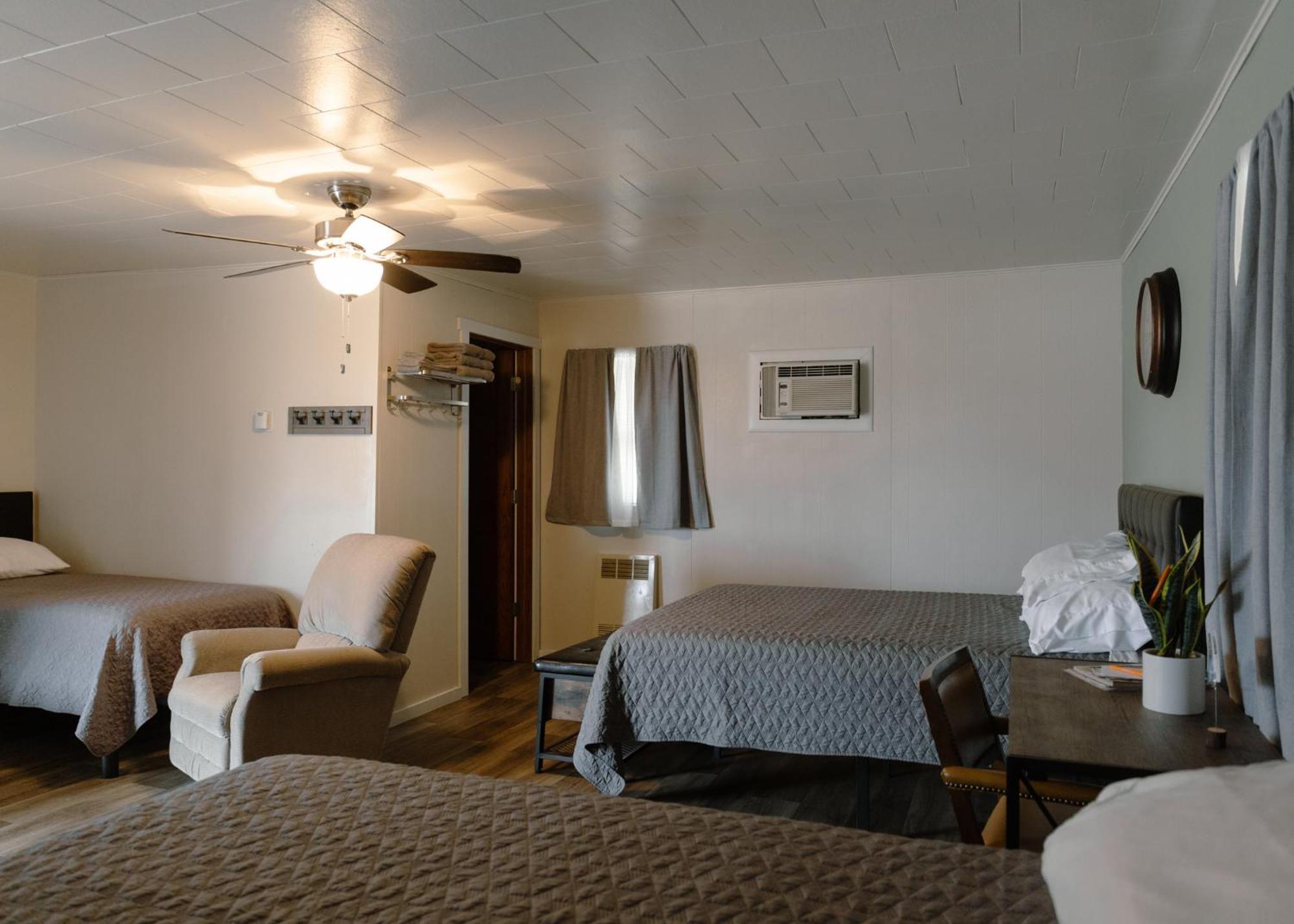 East Side Motel & Cabins Mobridge Exterior foto